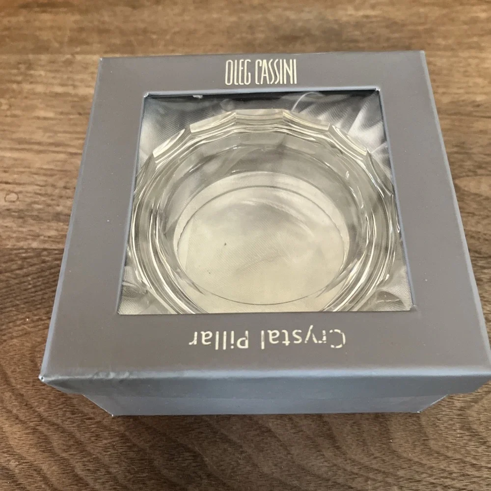 Oleg Cassini perfect box